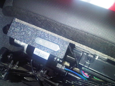 Platine de commande sous le siège conducteur 02.jpg